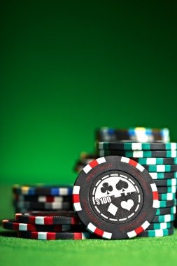 Live Caribbean Stud Poker table at lapakcuan studio with professional dealer and multi-camera setup