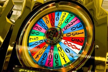 Clock showing different market opening times for live tables and sportsbook on lapakcuan